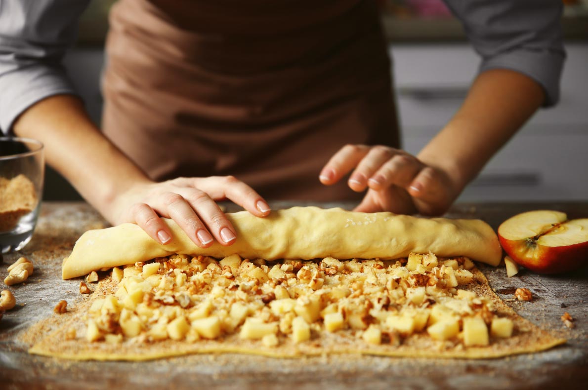 Best things to do in Austria - Apfelstrudel Workshop  
