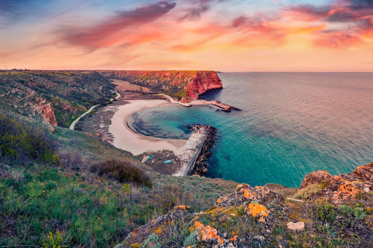 Best things to do in Bulgaria - Bolata beach