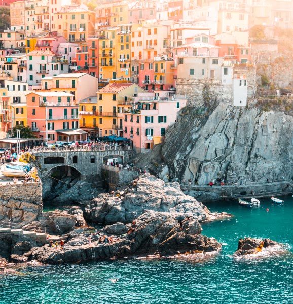 cinque-terre-best-romantic-destinations-italy