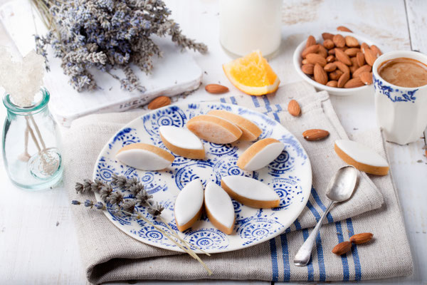 Calissons d'Aix-en-Provence. Traditional French Provence sweets, France - Copyright Anna_Pustynnikova
