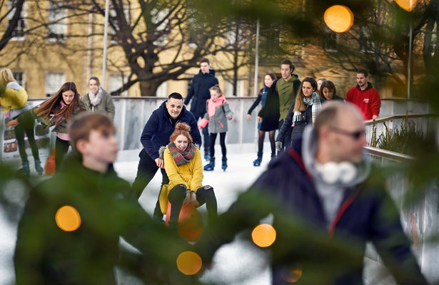 Best Christmas Markets in Europe - Edinburgh Christmas Market - Copyright Edinburgh's Christmas