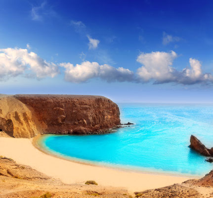 Lanzarote papagayo beach copyright lunamarina